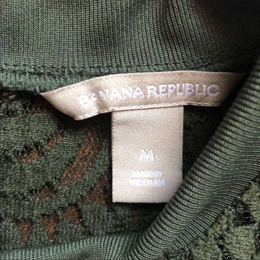 Banana Republic Lace Career Top - Picture 3 of 5